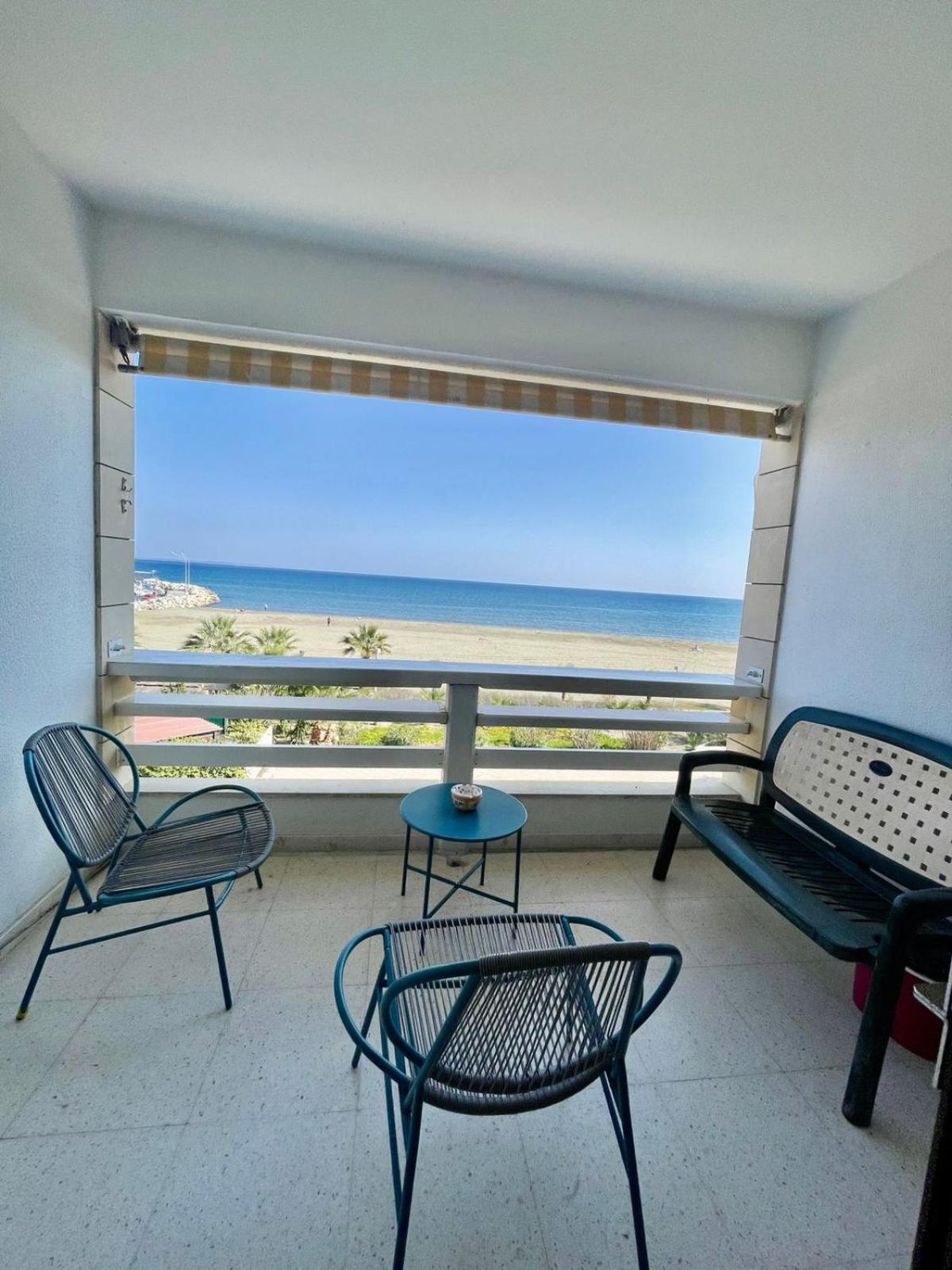 לרנקה Sea View Suite In Makenzy מראה חיצוני תמונה