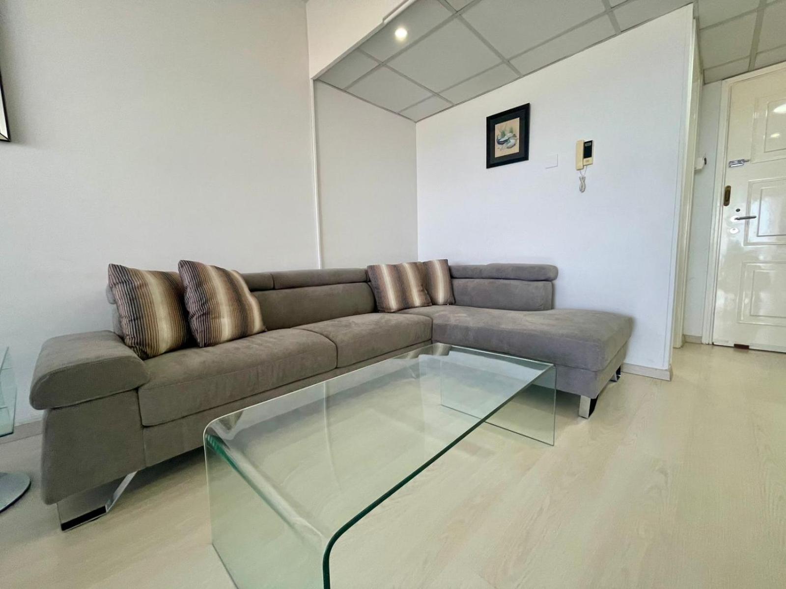 לרנקה Sea View Suite In Makenzy מראה חיצוני תמונה