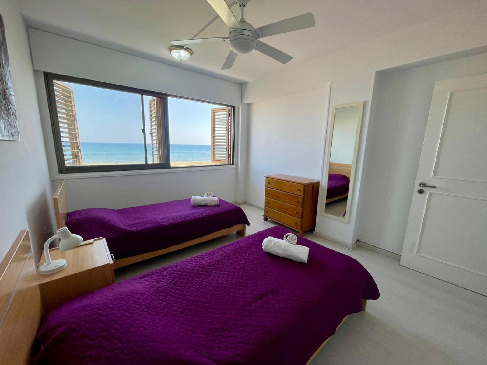 לרנקה Sea View Suite In Makenzy מראה חיצוני תמונה