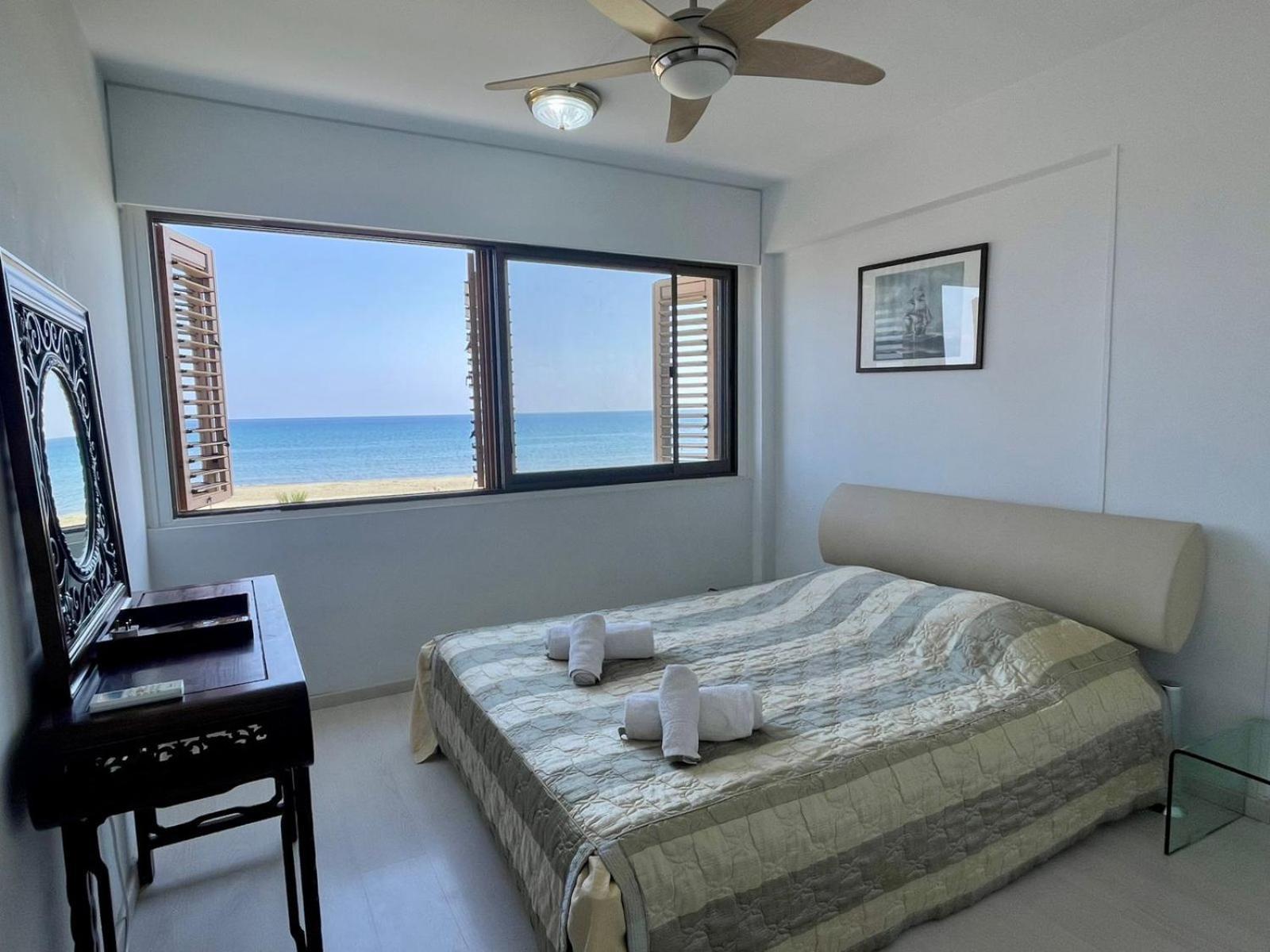 לרנקה Sea View Suite In Makenzy מראה חיצוני תמונה