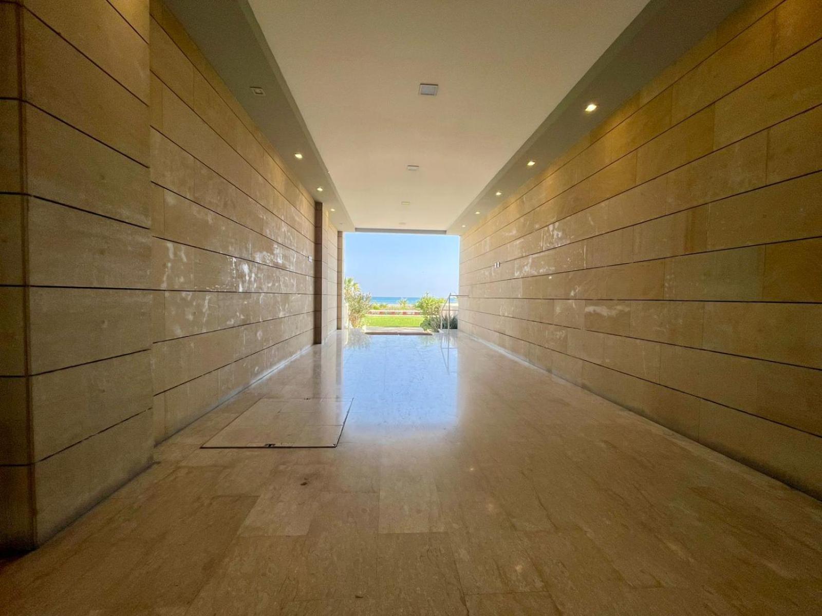 לרנקה Sea View Suite In Makenzy מראה חיצוני תמונה