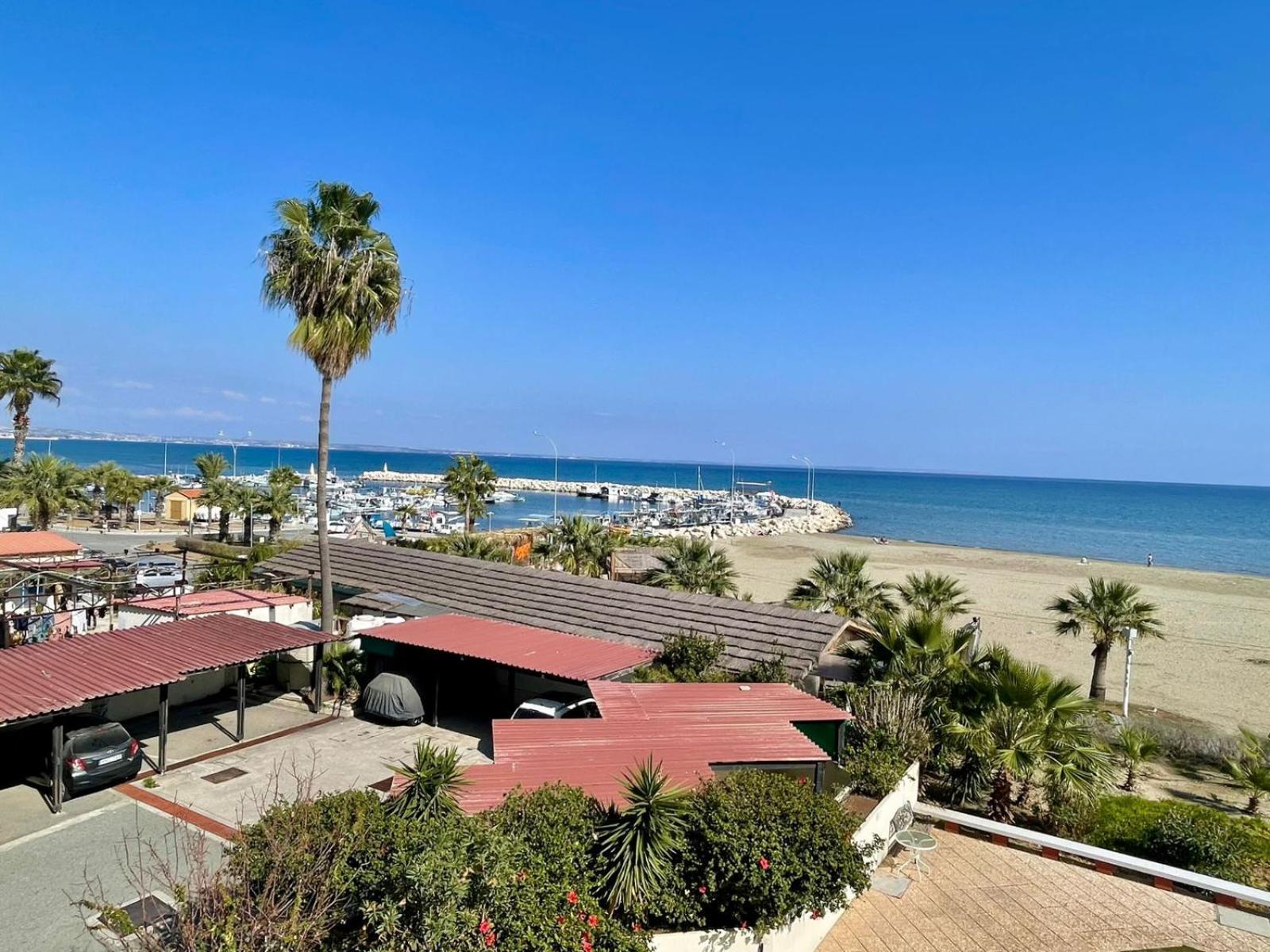 לרנקה Sea View Suite In Makenzy מראה חיצוני תמונה